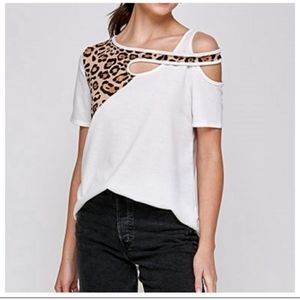 🌻NEW Boho Unique Ivory Top With Leopard Print Trim With Cut Out Detailing